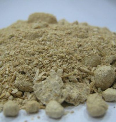 pirinc-kepegi-yagi-faydalari-ve-cilt-lekeleri-icin-kullanimi-3-600x400